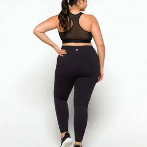 NWT THREADS 4 THOUGHT
Monica High-Rise 7/8 Black Pocket Legging size 3X